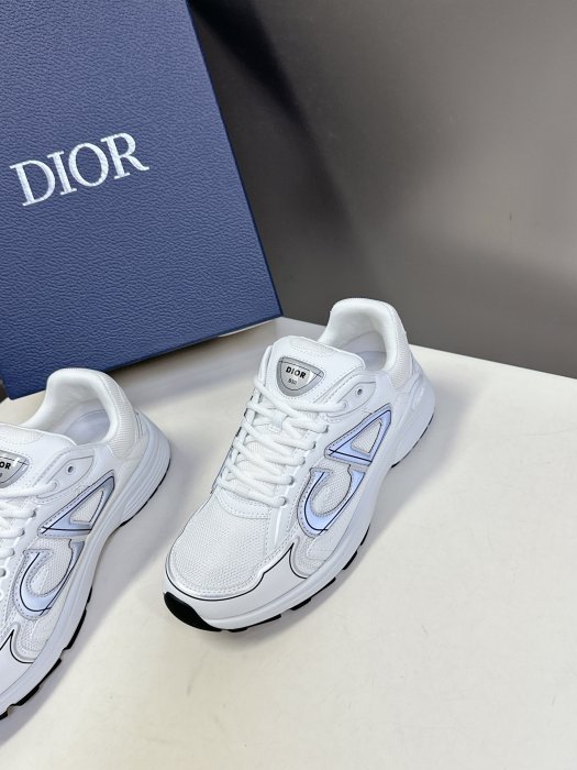 Кроссовки фото 3