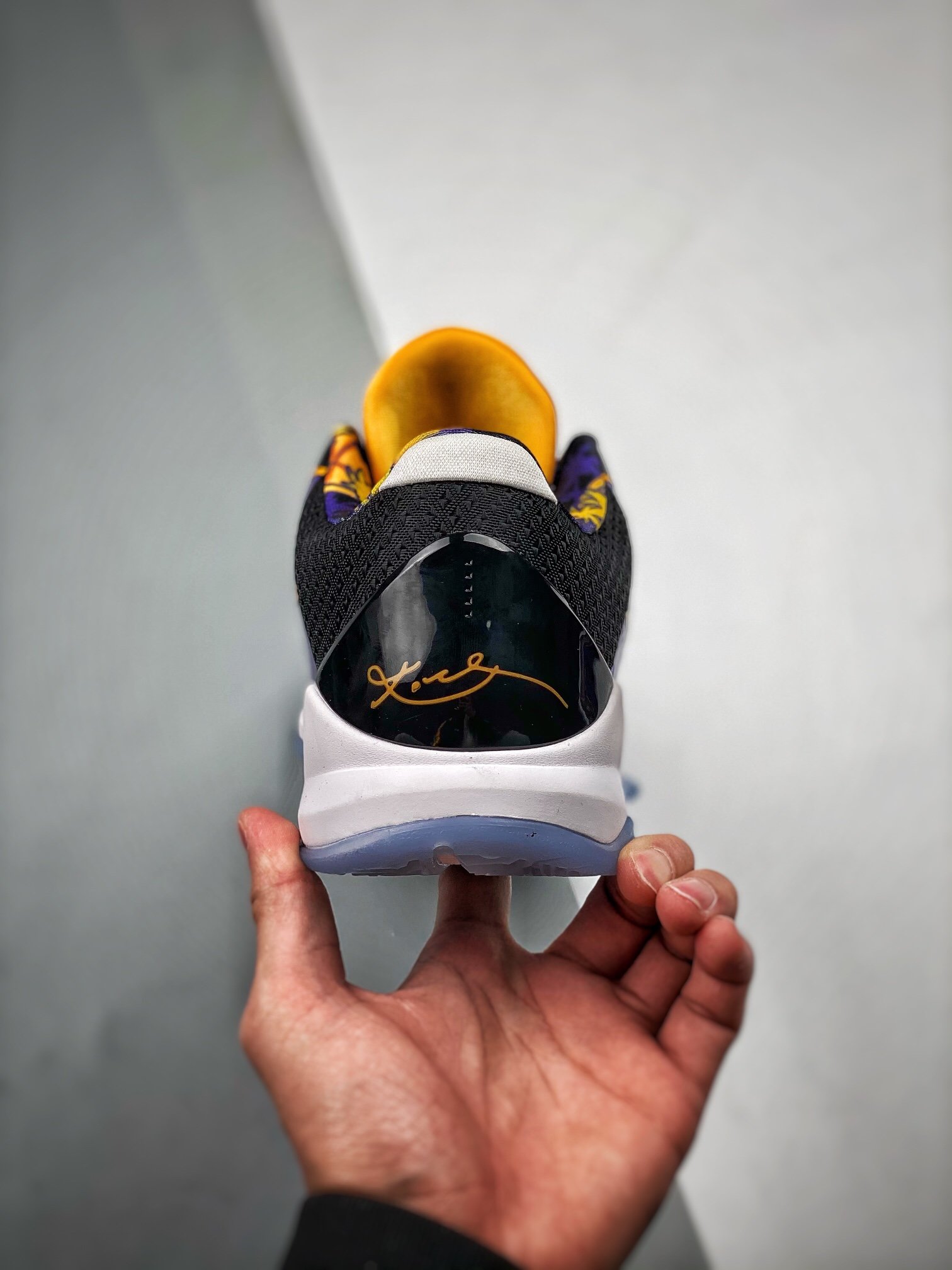 Кроссовки ZOOM KOBE 5 Protro Lakers S2 фото 8