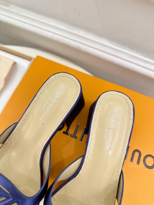 Босоножки фото 8