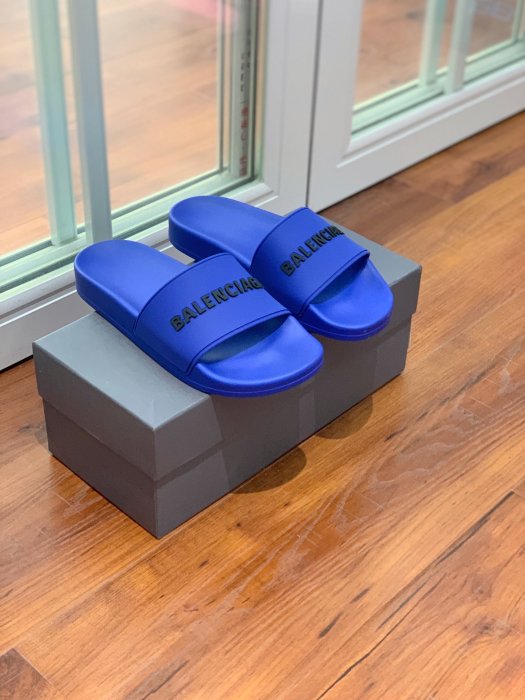 Шлепанцы фото 4