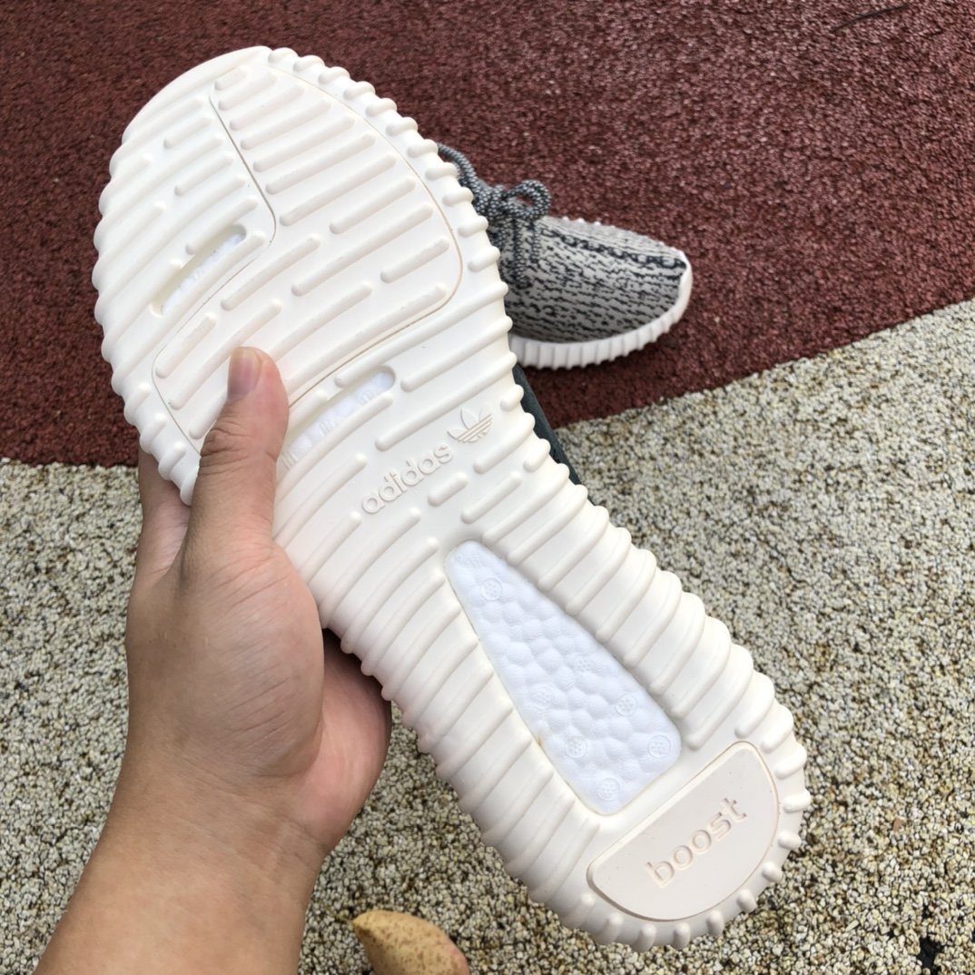 Кроссовки YEEZY BOOST 350 фото 4