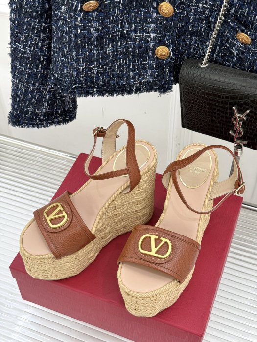 Босоножки фото 2