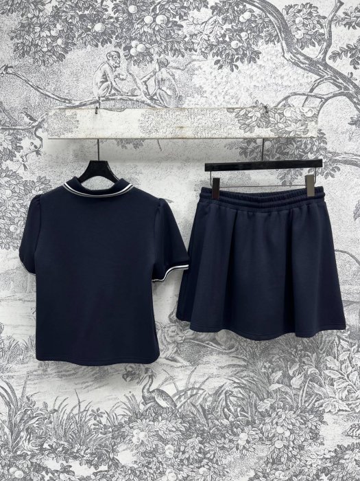 Костюм женский фото 7