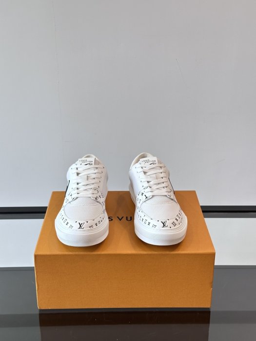 Кросівки чоловічі фото 2