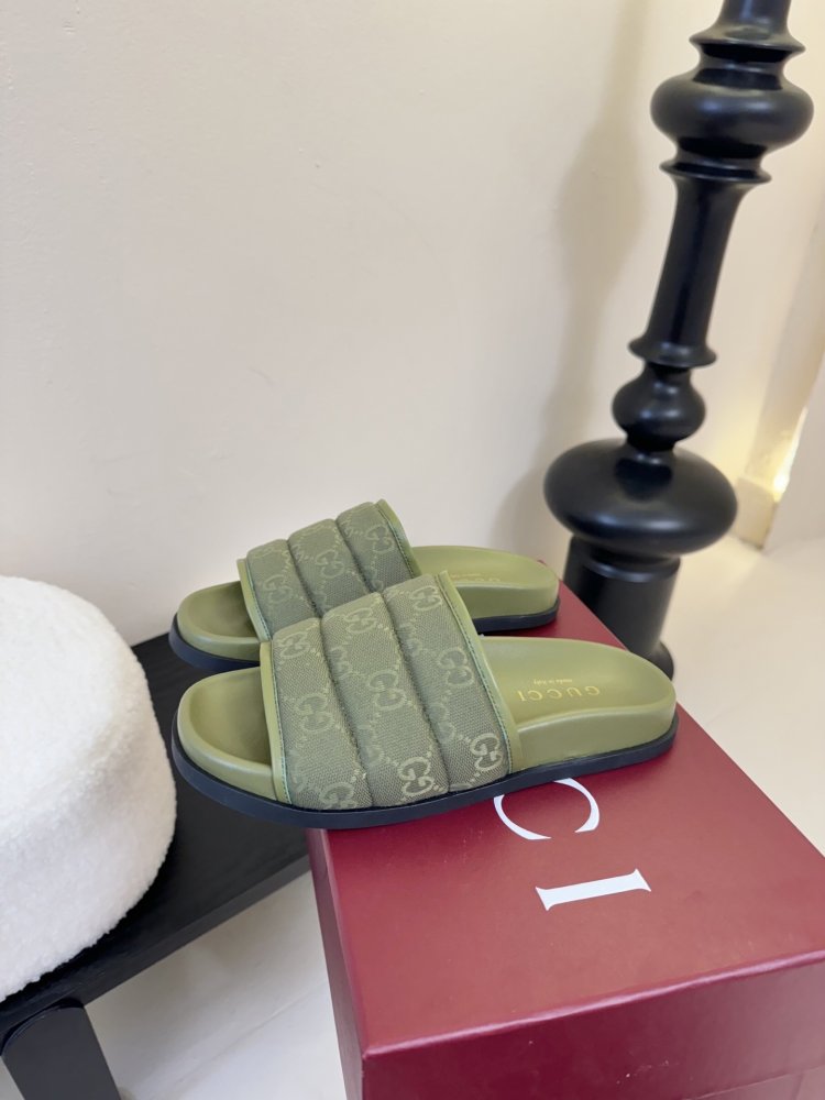 Шльопанці жіночі фото 5