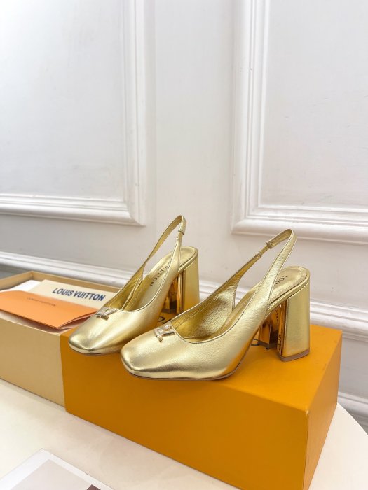 Босоножки фото 3