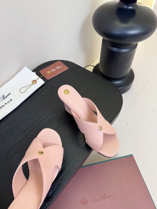 Босоножки фото 4