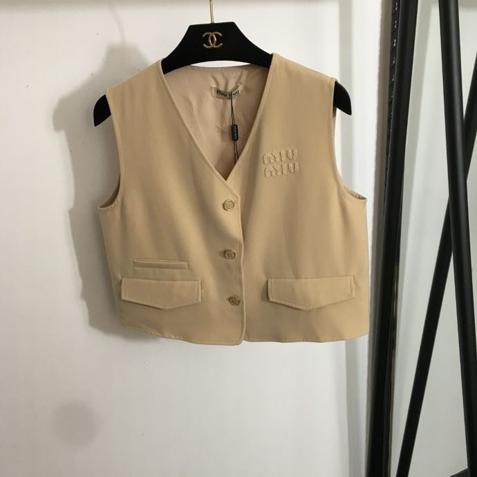 Костюм женский фото 3