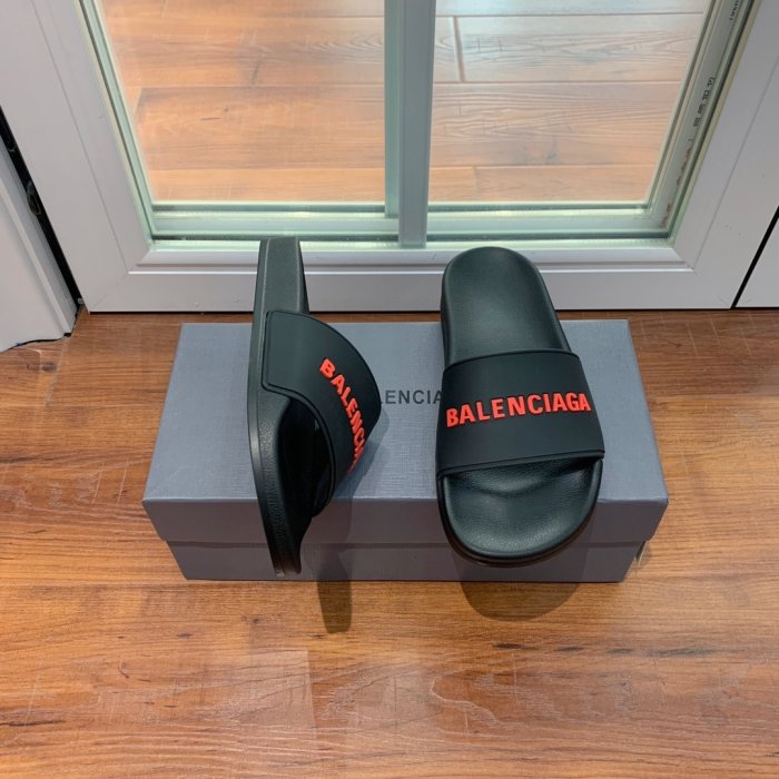 Шлепанцы фото 2