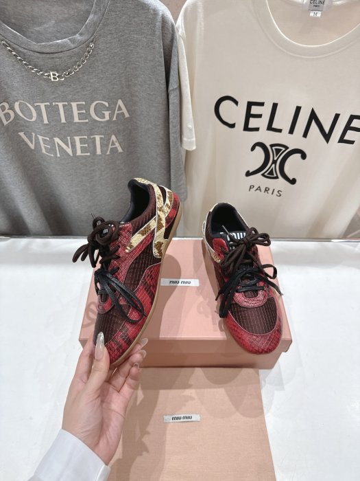 Кроссовки фото 4