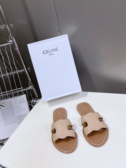 Шлепанцы женские