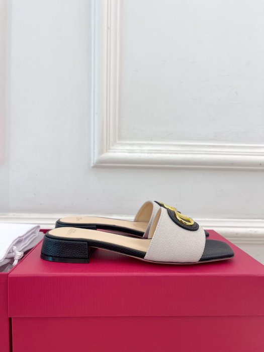 Босоножки фото 4