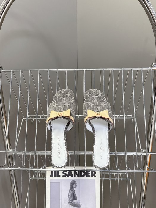 Шлепанцы фото 6