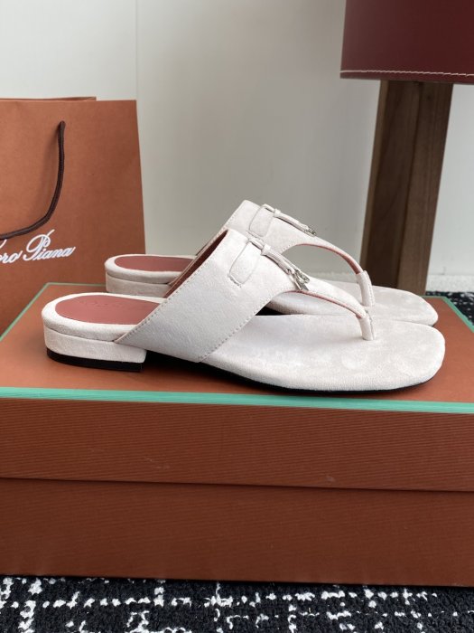 Шлепанцы фото 2