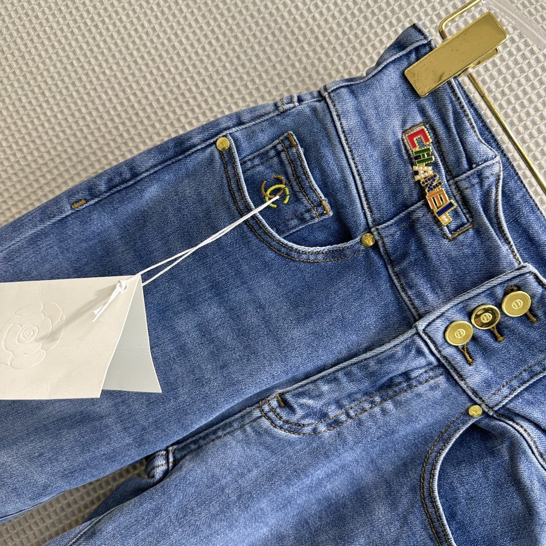 Расклешенные джинсы с высокой посадкой фото 3
