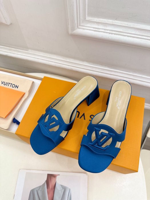 Босоножки фото 5