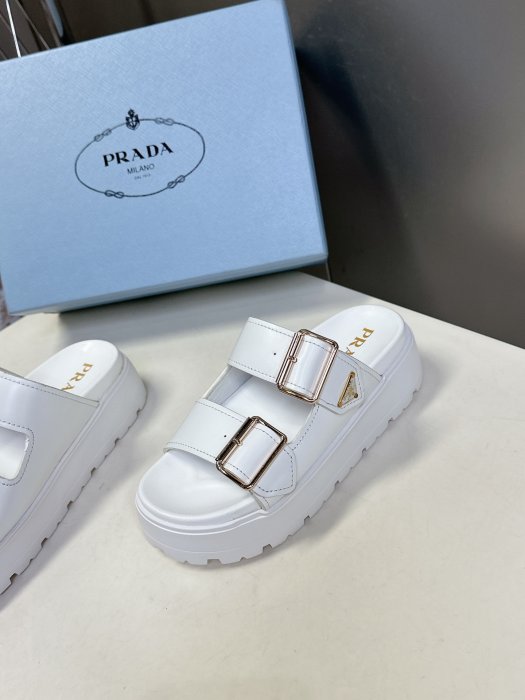 Шлепанцы фото 3