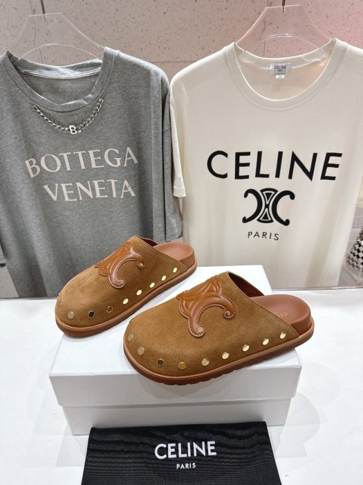 Шлепанцы женские фото 3