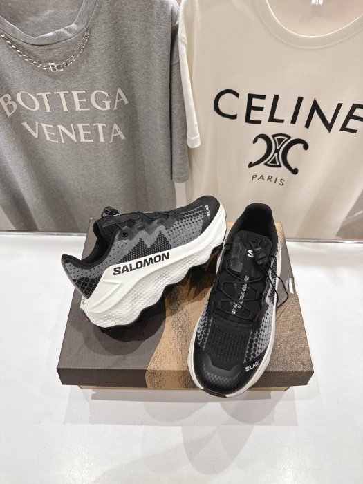 Кросівки фото 4