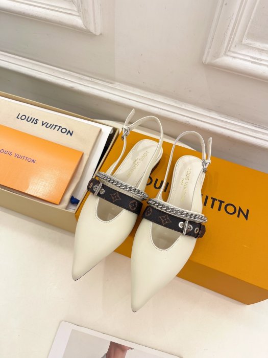 Босоножки фото 5