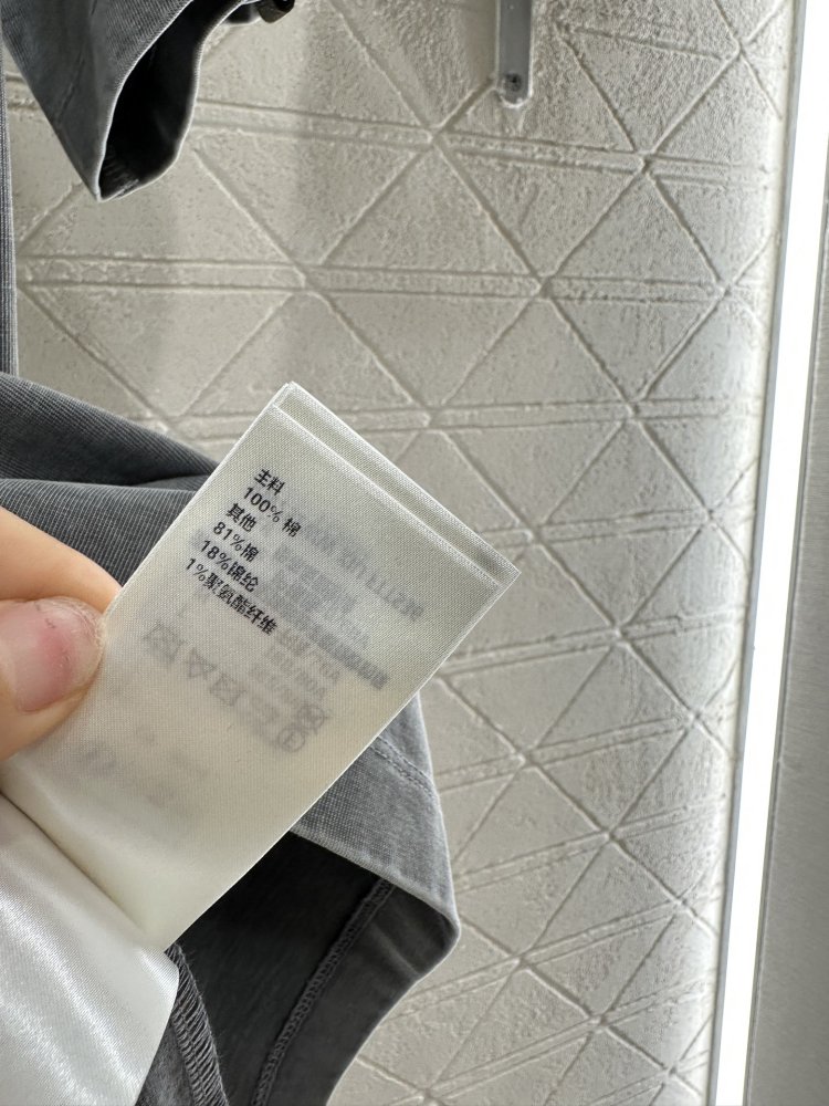 Футболка жіноча фото 9