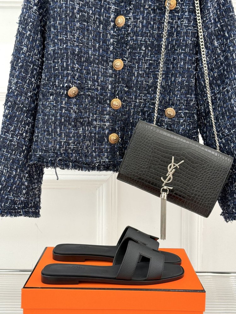 Шлепанцы женские