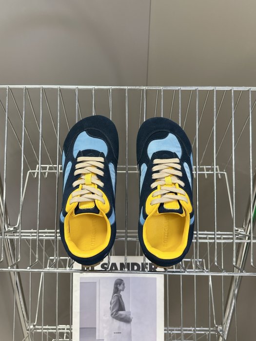 Кросівки жіночі фото 6