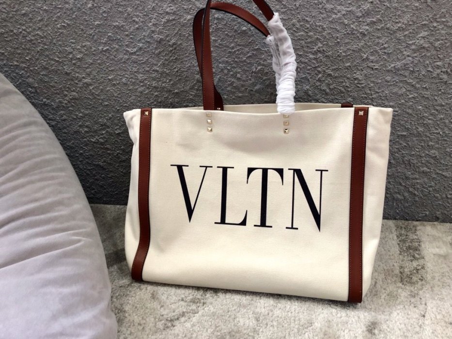A bag women's VLTN 37 cm фото 6