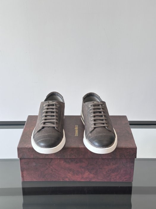 Кроссовки фото 2