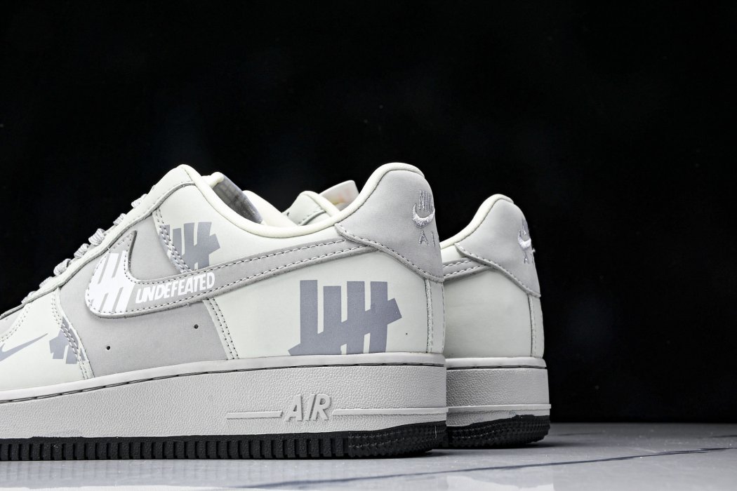 Кроссовки Nike Air Force 1'07 Low фото 6