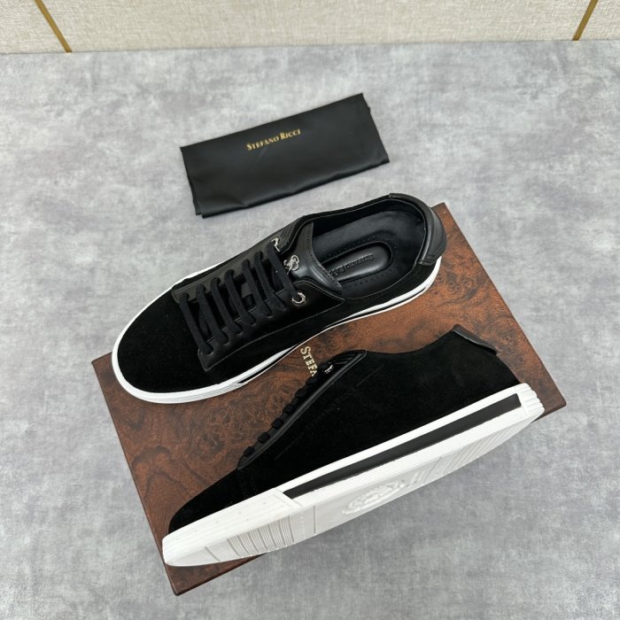 Кросівки фото 3