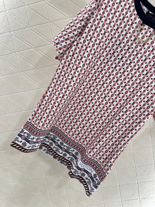 T-shirt women's фото 5