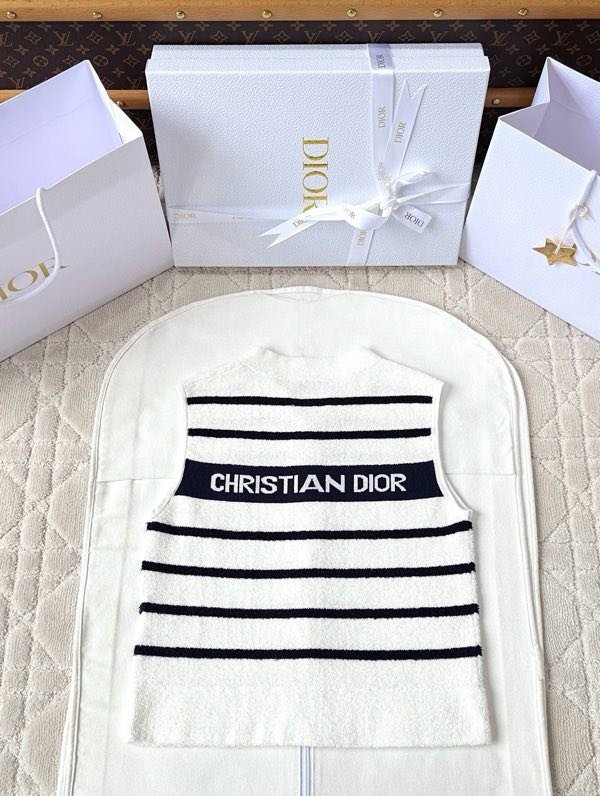 Жилет в полоску