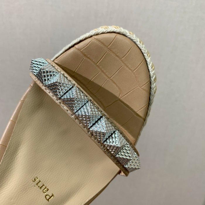 Босоножки фото 6