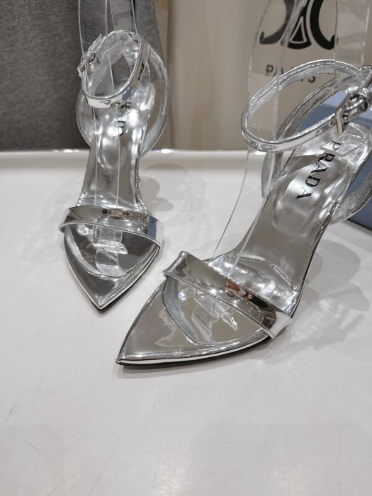 Босоніжки фото 6