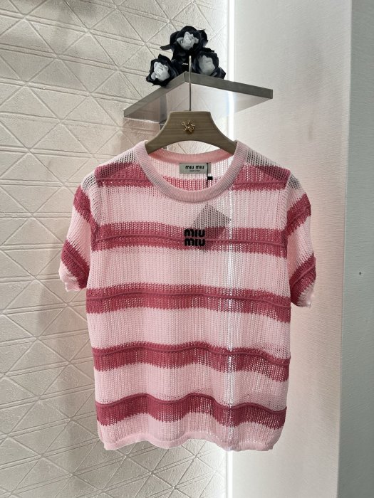 Футболка женская