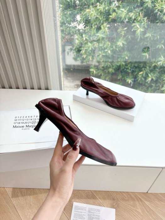 Туфли кожаные с раздвоенным носком фото 4