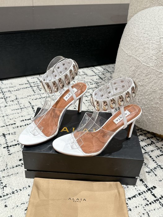 Босоножки фото 3