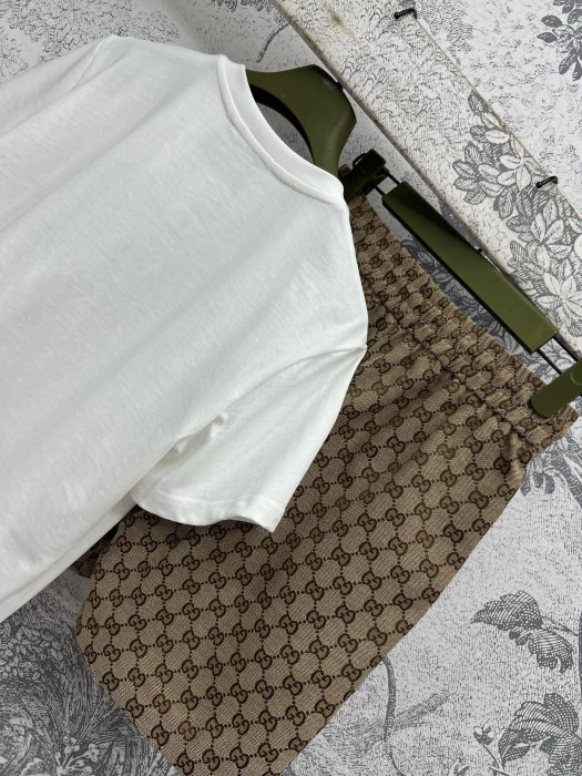 Костюм жіночий фото 8