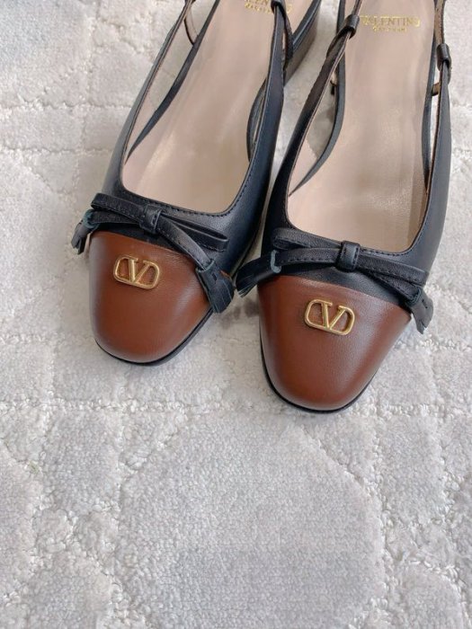 Sandals фото 8