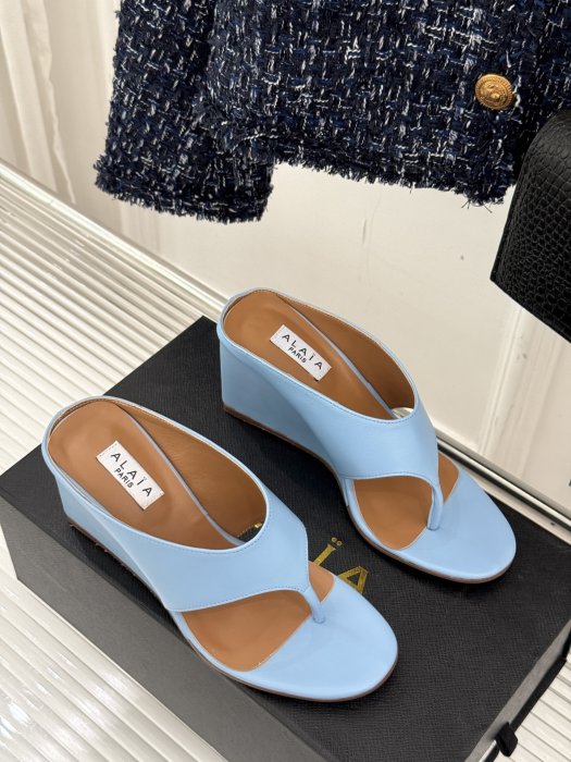 Босоножки фото 3