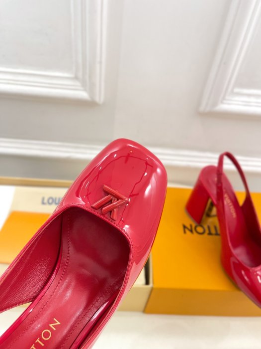 Босоножки фото 7