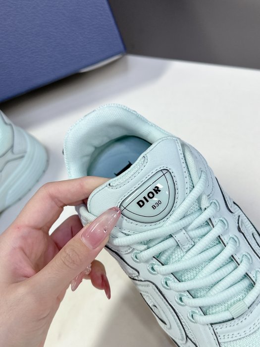 Кроссовки фото 7