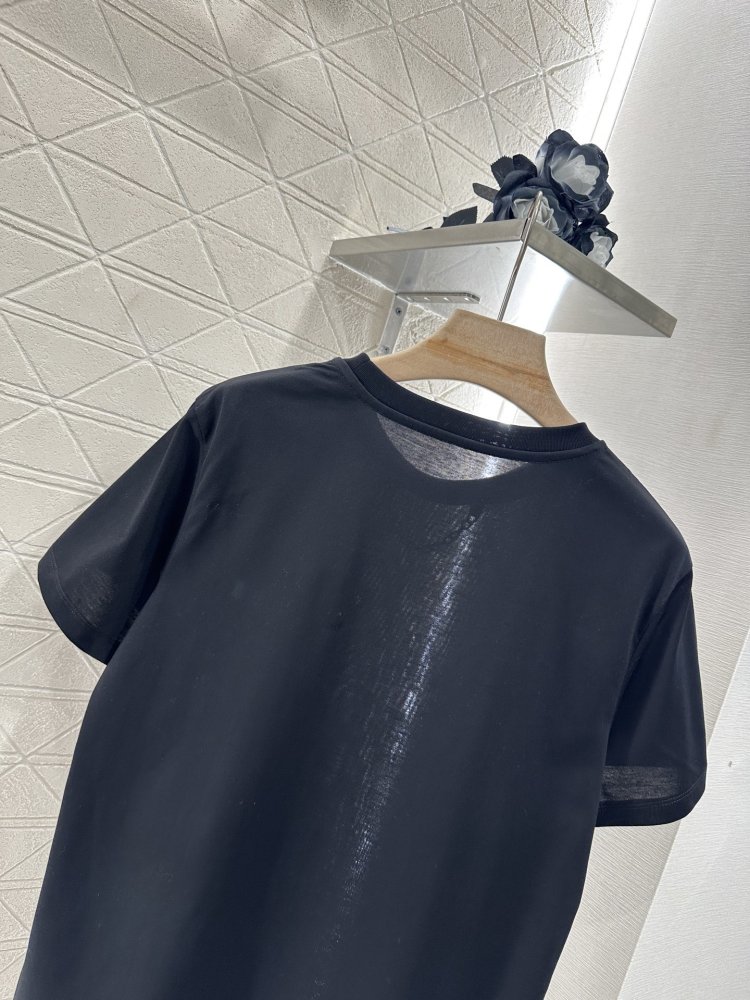 T-shirt women's фото 4