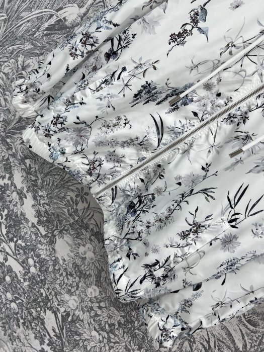 Костюм женский фото 3