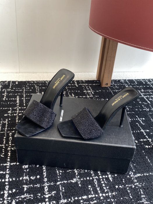 Босоножки фото 3