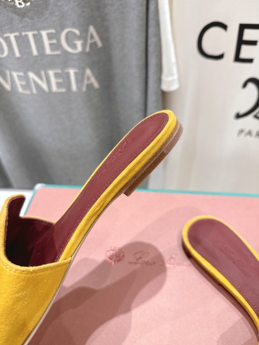 Шлепанцы фото 7