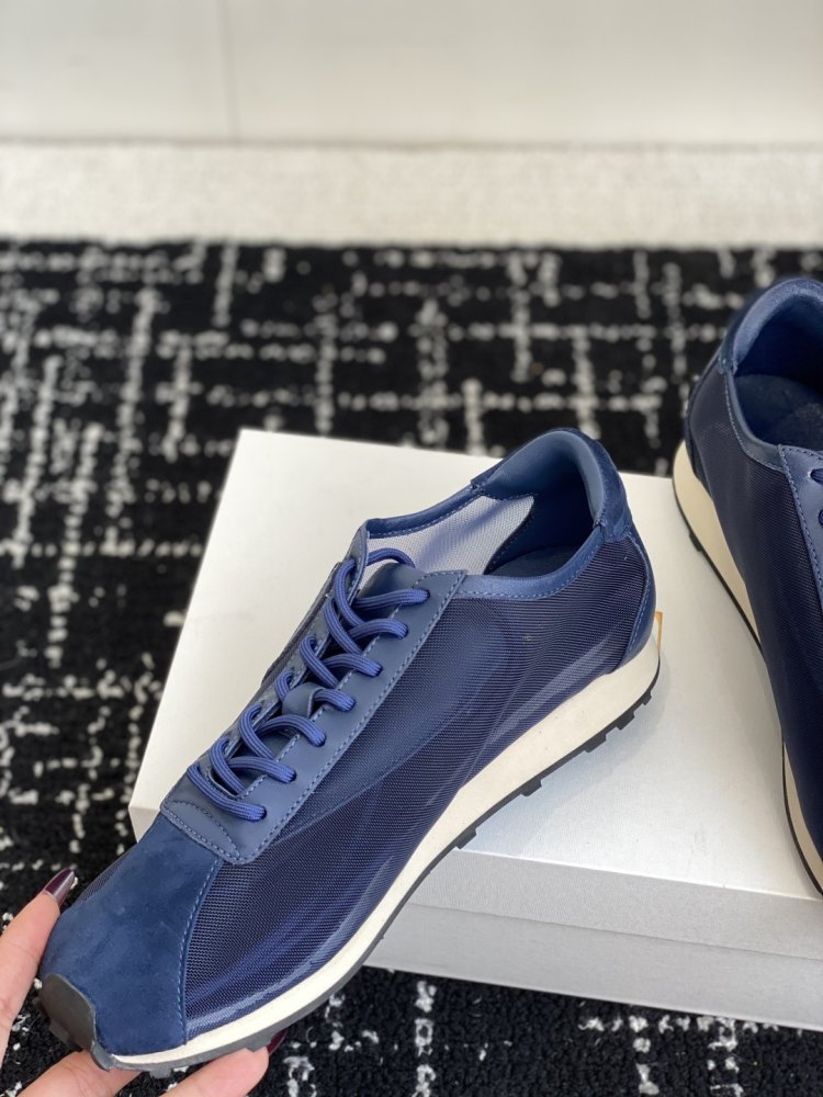 Кросівки жіночі фото 7