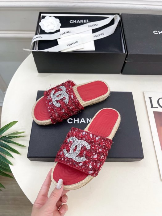 Шлепанцы женские фото 3