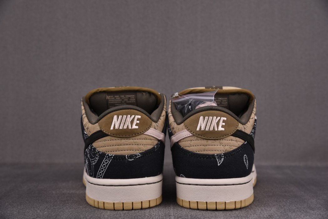 Кроссовки Travis Scott x Nike SB Dunk Low TS фото 5